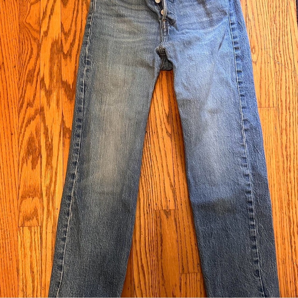 Levi's Straight Leg Blue Jeans